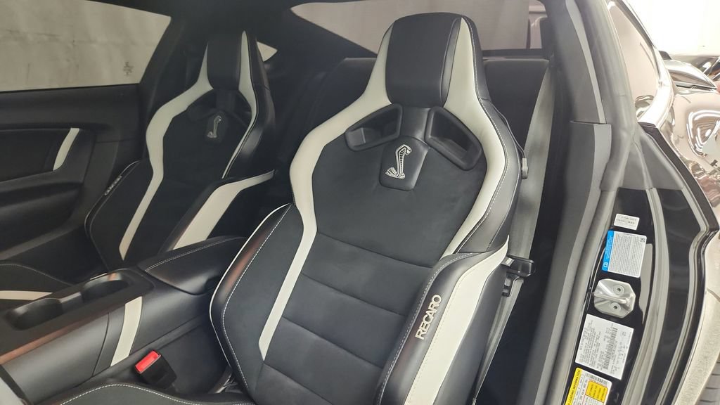 Used 2020 Ford Mustang Shelby GT500 w/ Technology Package RWD image 36
