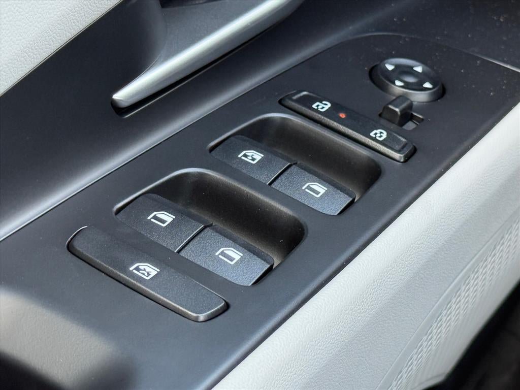 New 2026 Hyundai Elantra Limited FWD image 15