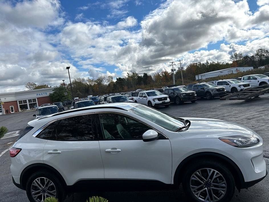 Used 2022 Ford Escape SEL image 8