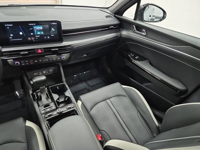 Used 2025 Kia K5 GT-Line image 13