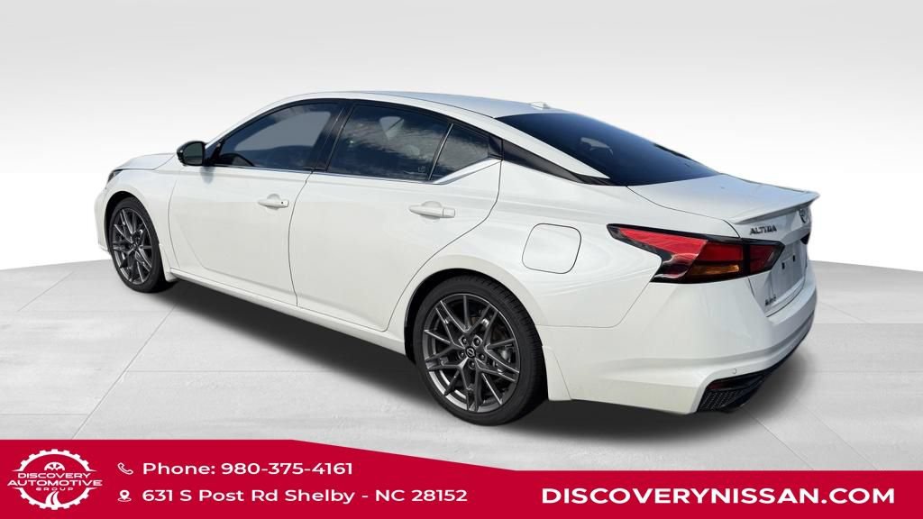 Certified 2024 Nissan Altima 2.0 SR FWD image 9