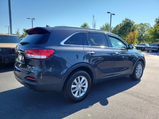 Used 2016 Kia Sorento FWD image 4