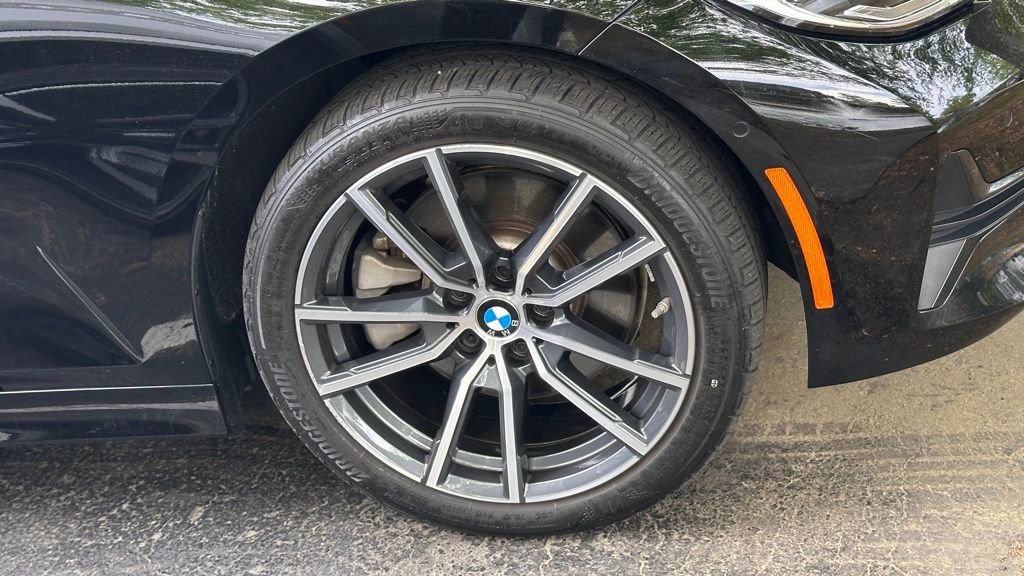 Used 2019 BMW 330i Sedan w/ Premium Package image 4