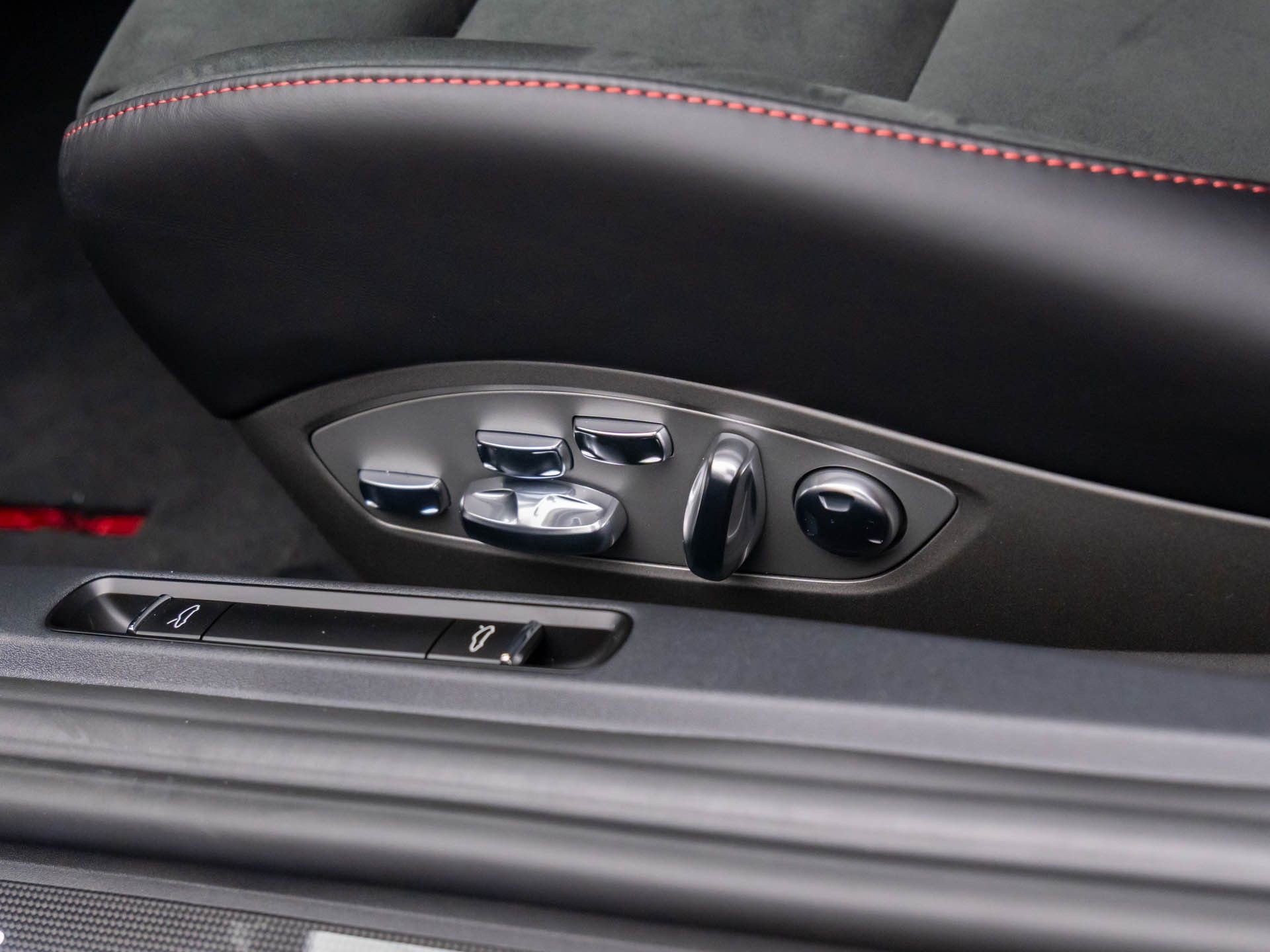 Certified 2025 Porsche 718 Boxster GTS image 16