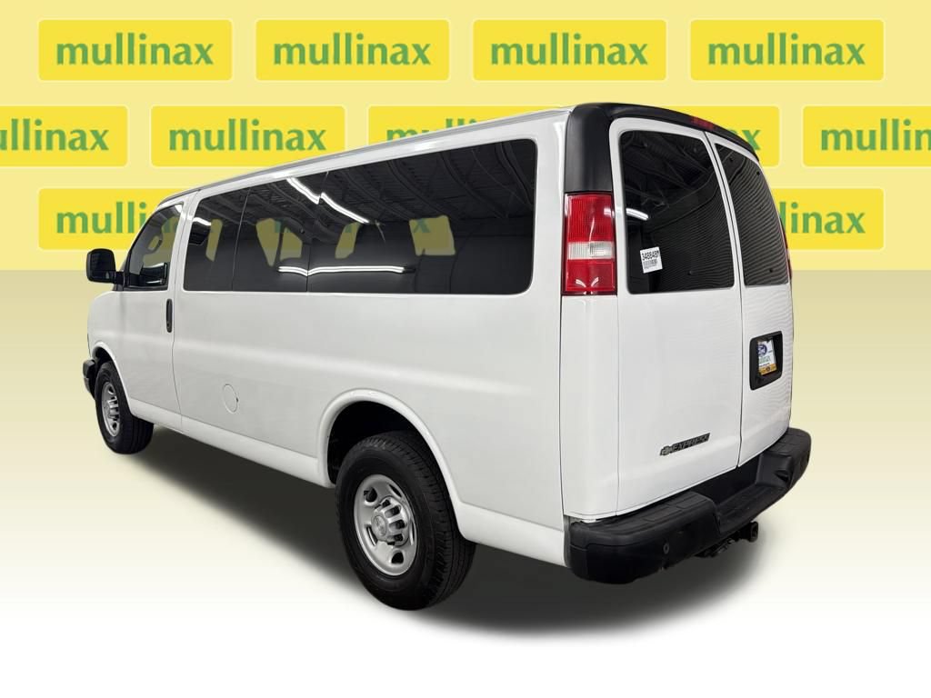 Used 2019 Chevrolet Express 3500 LS RWD image 11