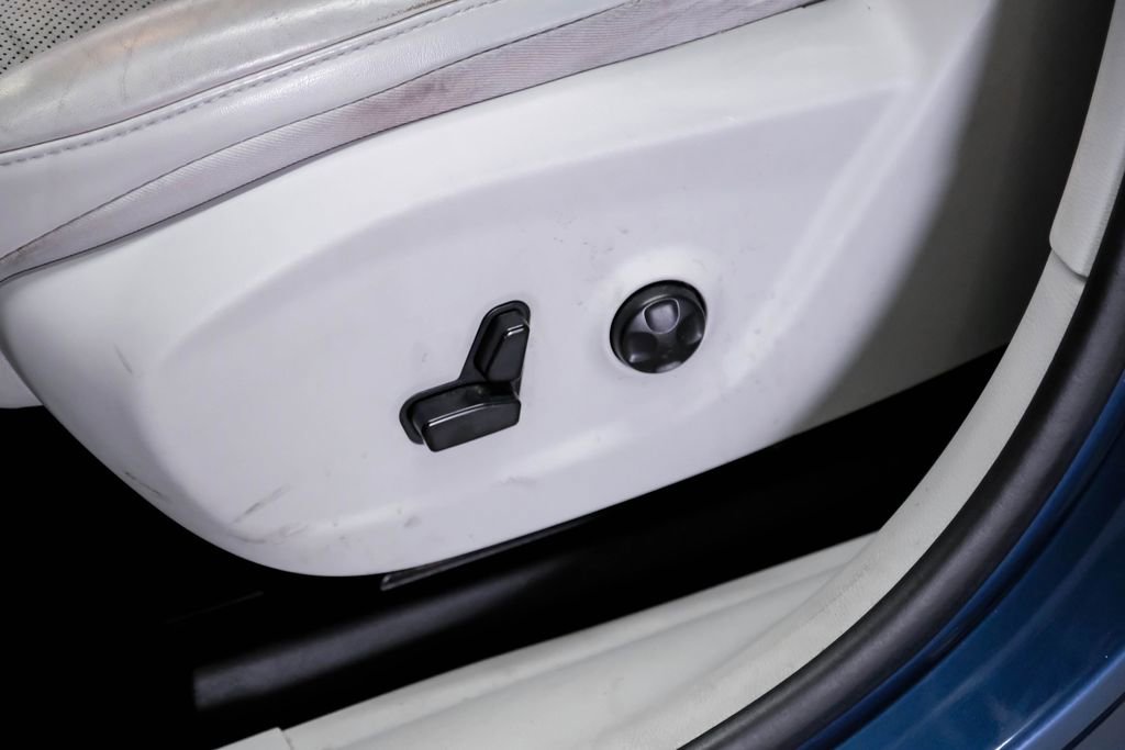 Used 2021 Jeep Cherokee Latitude Lux FWD image 35