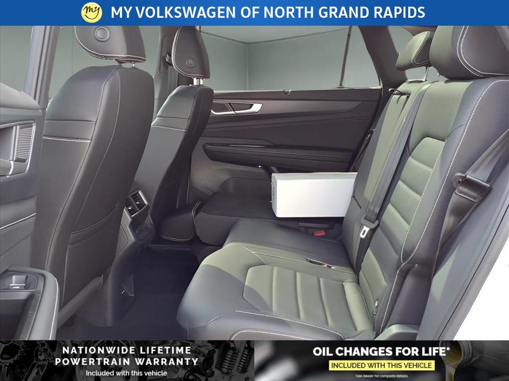 New 2026 Volkswagen Atlas Cross Sport SEL R-Line AWD/4WD image 12