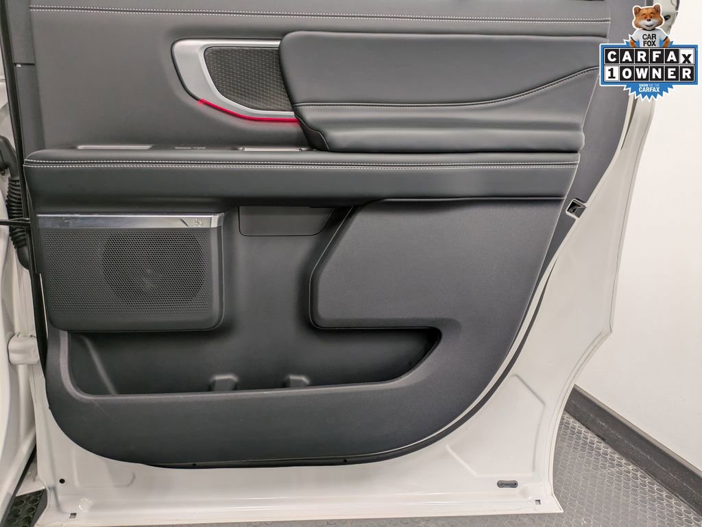 Used 2025 Ford Expedition Max Platinum w/ Stealth Appearance Package AWD/4WD image 25