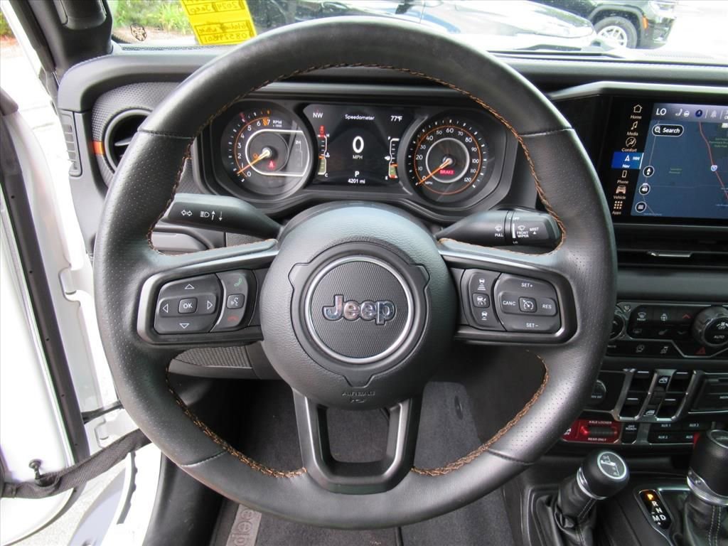 Certified 2024 Jeep Gladiator Mojave w/ Technology Group image 19