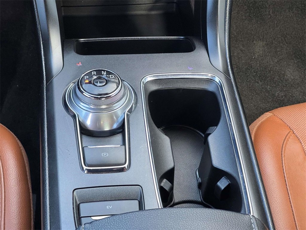 Used 2019 Ford Fusion Energi Titanium image 6