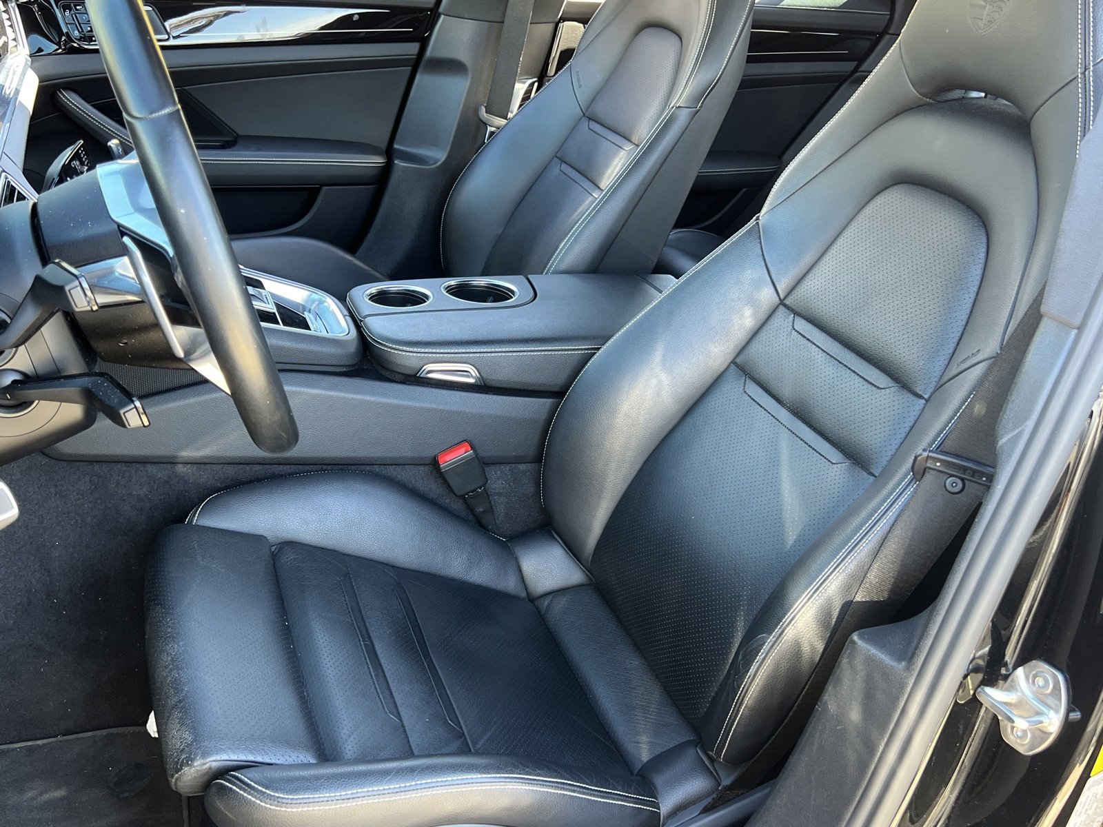 Certified 2020 Porsche Panamera Edition image 5