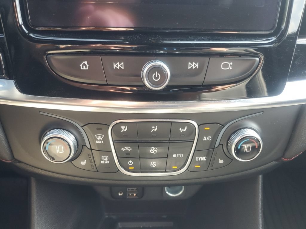 Used 2023 Chevrolet Traverse RS AWD/4WD image 29