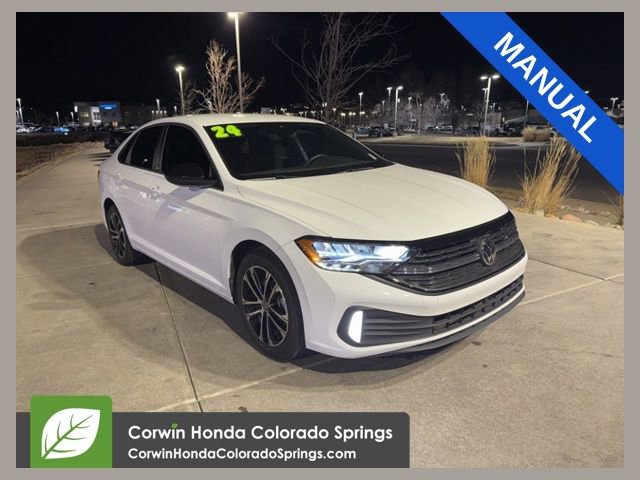 Used 2024 Volkswagen Jetta Sport image 1
