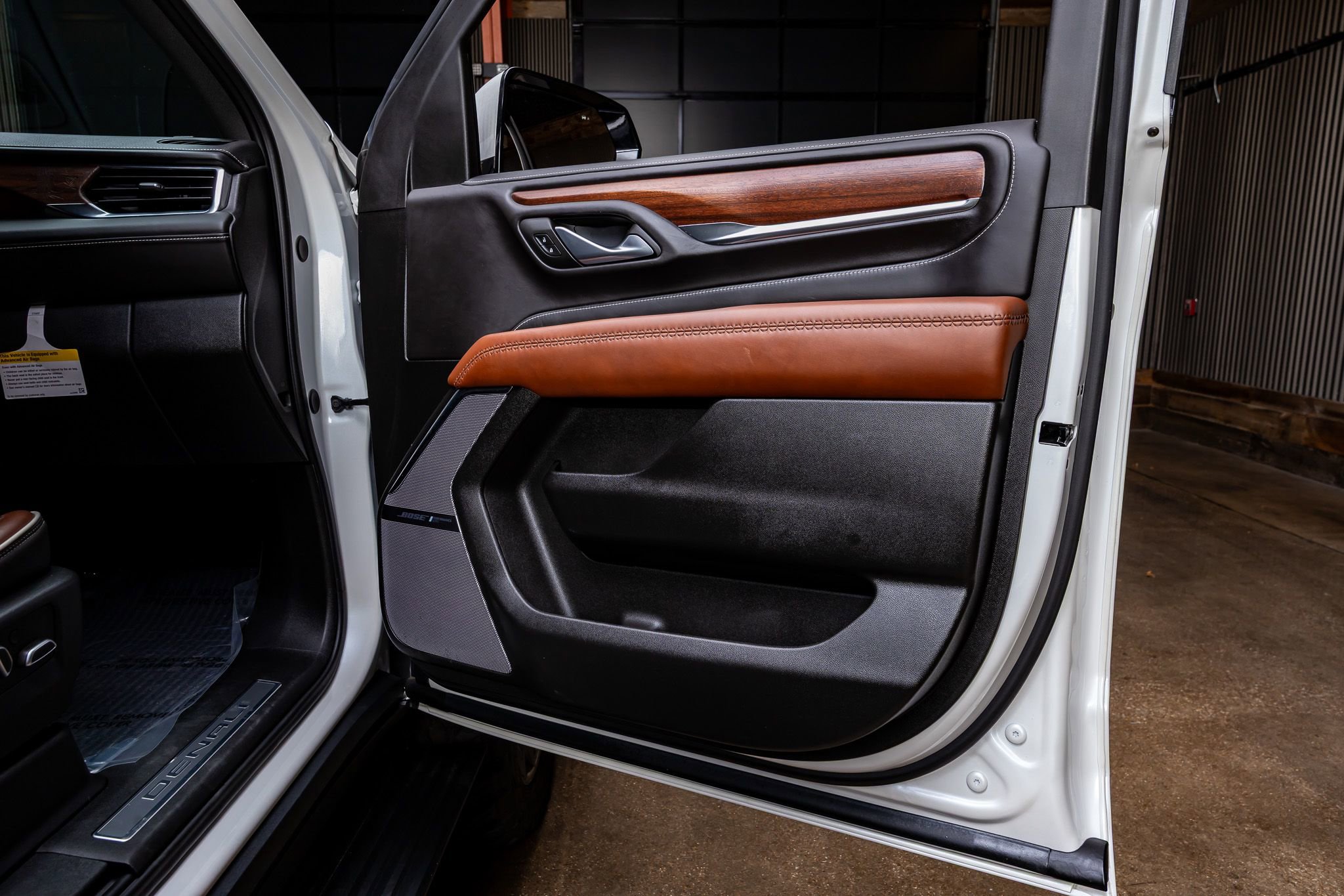 Used 2023 GMC Yukon XL Denali Ultimate image 40