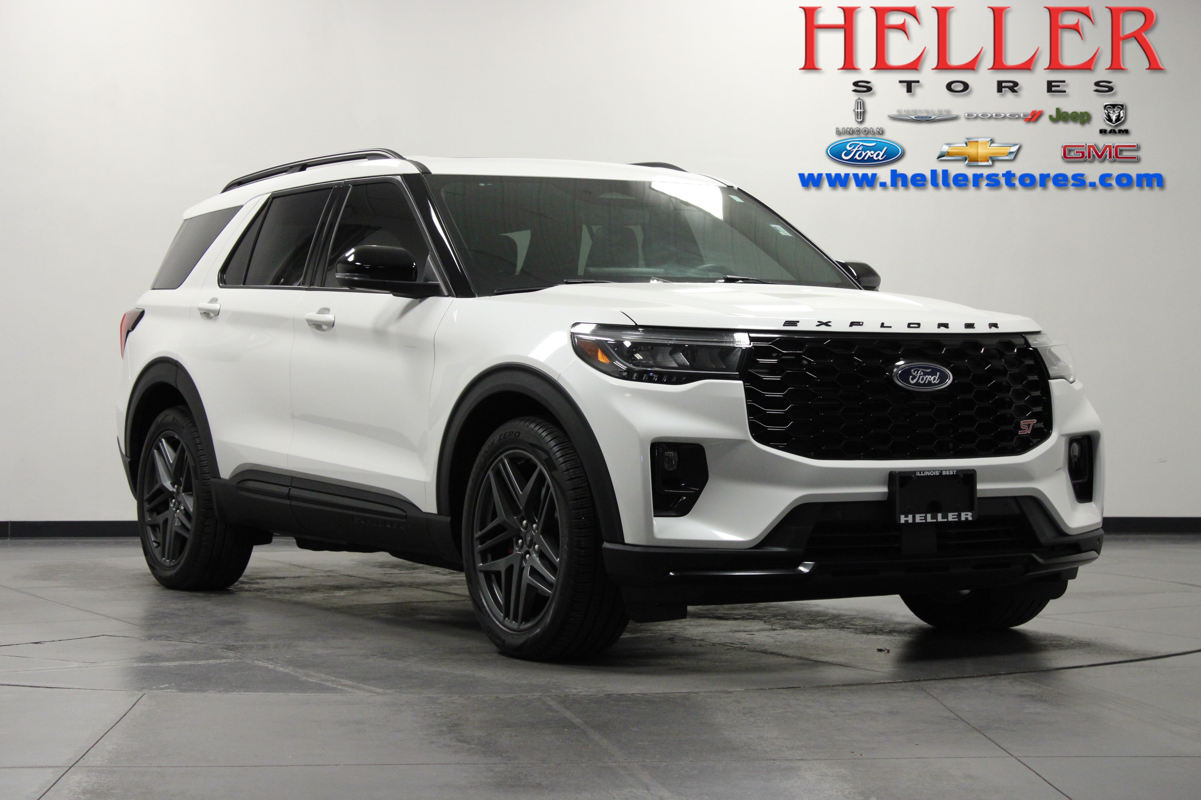 Used 2025 Ford Explorer ST AWD/4WD image 1
