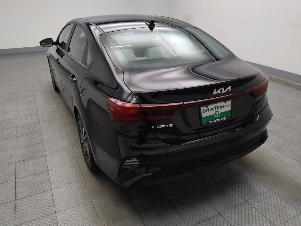 Used 2023 Kia Forte LXS w/ LXS Technology Package FWD image 5