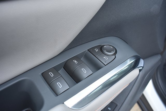 New 2026 Chevrolet Traverse LT w/ Midnight/Sport Edition FWD image 12