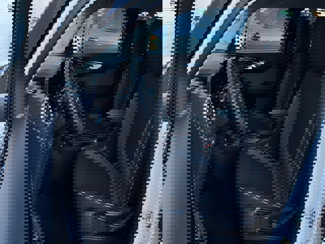 Used 2025 Chevrolet TrailBlazer LT image 9