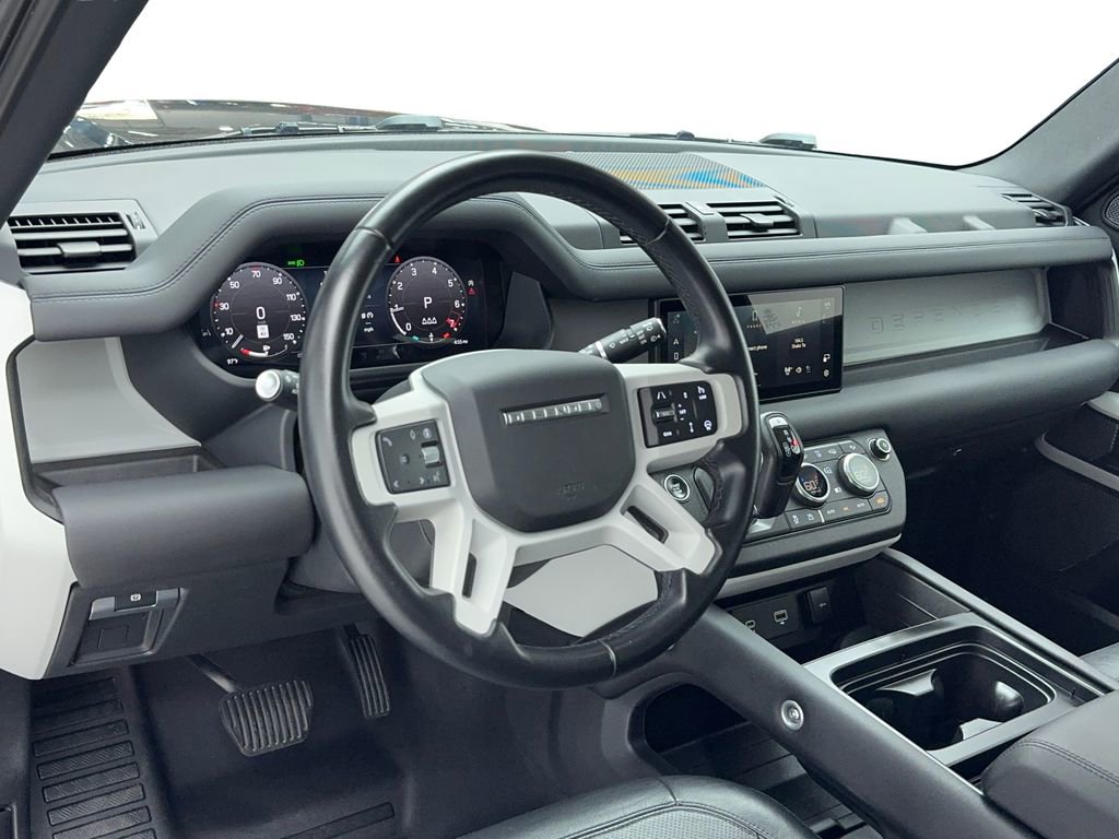 Used 2024 Land Rover Defender 90 S image 10