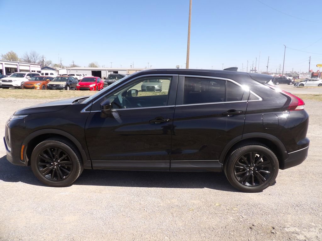 Used 2024 Mitsubishi Eclipse Cross LE image 1