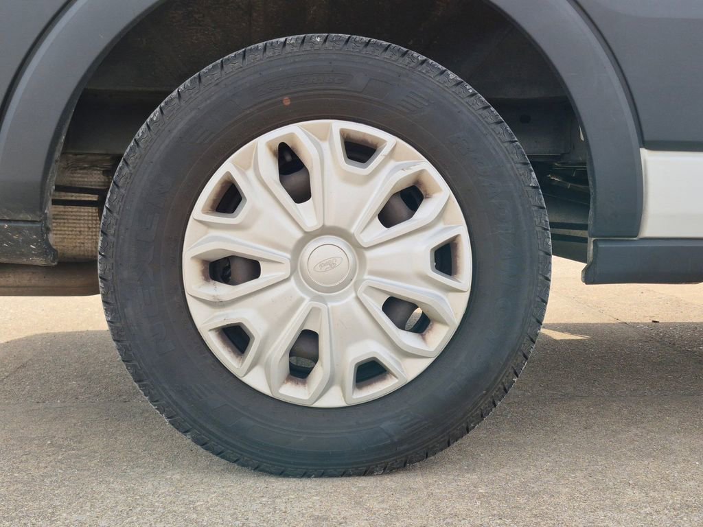 Used 2018 Ford Transit 350 XLT image 26