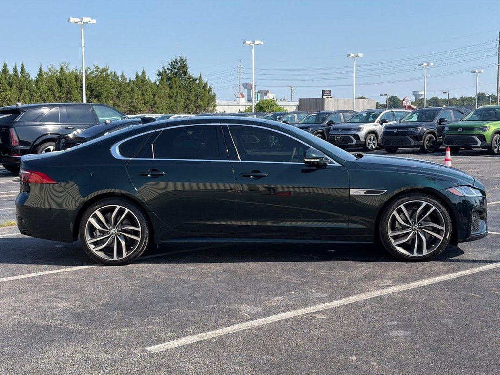 Used 2024 Jaguar XF R-Dynamic SE AWD/4WD image 4