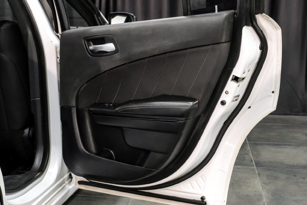 Used 2020 Dodge Charger SXT RWD image 42