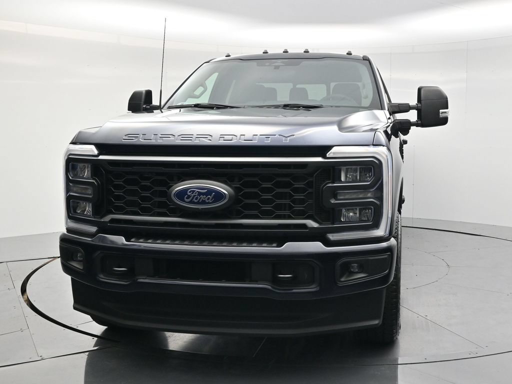 Used 2023 Ford F250 XL w/ STX Appearance Package AWD/4WD image 2