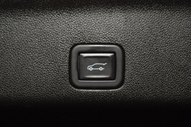 Used 2023 Cadillac Escalade Sport w/ LPO, ONYX Package image 33