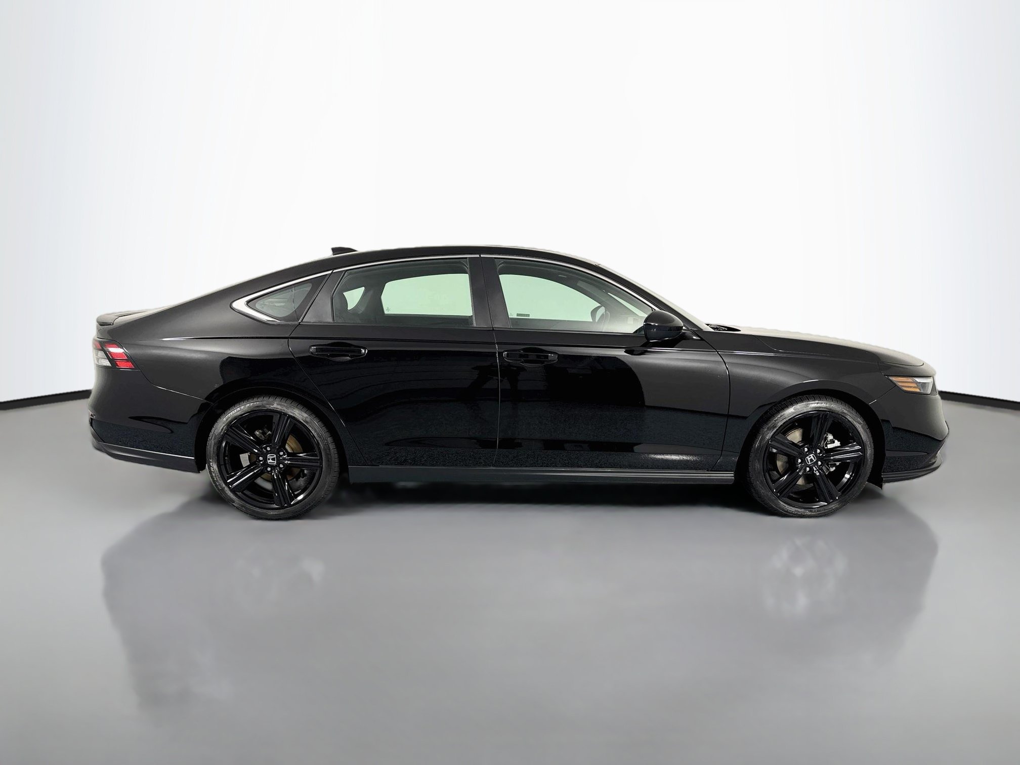 Certified 2024 Honda Accord Sport image 4
