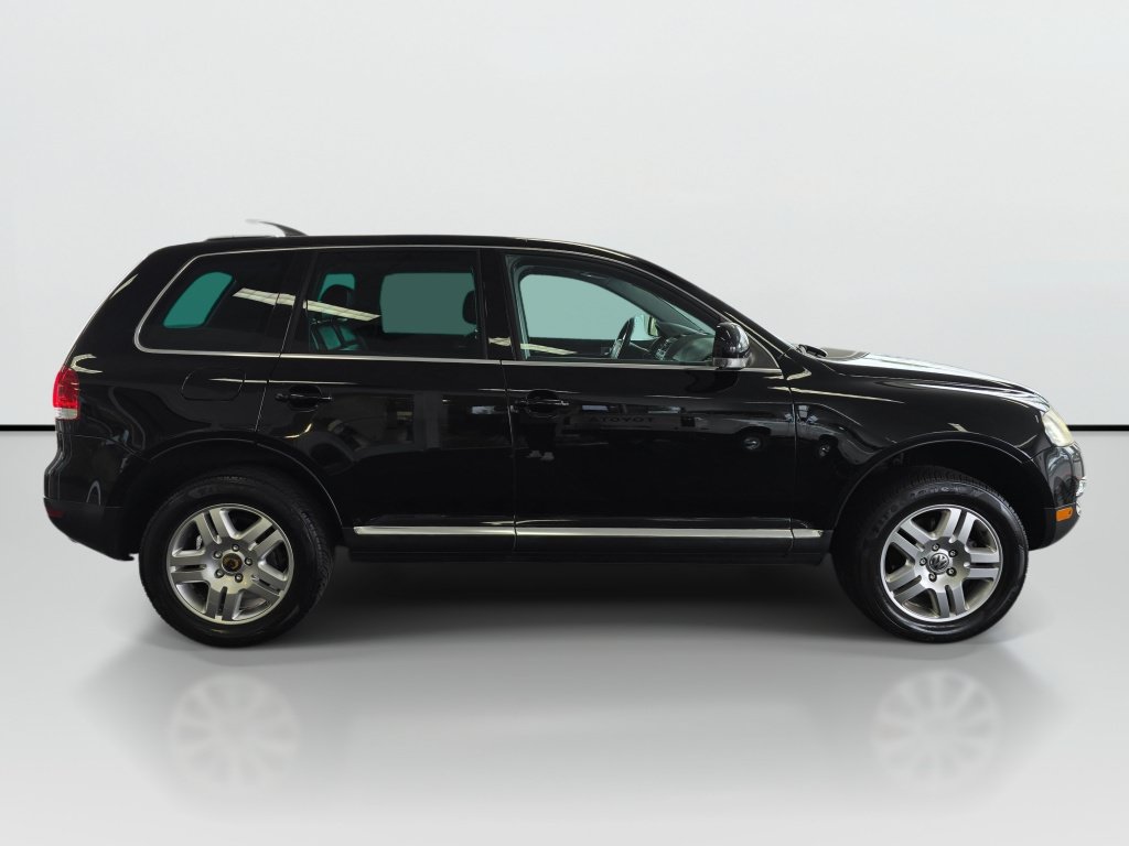Used 2004 Volkswagen Touareg V8 AWD/4WD image 2