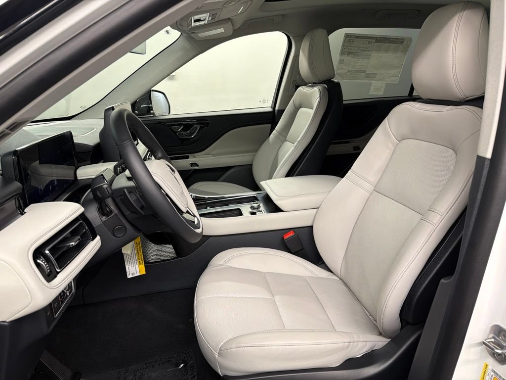 New 2026 Lincoln Aviator AWD image 28