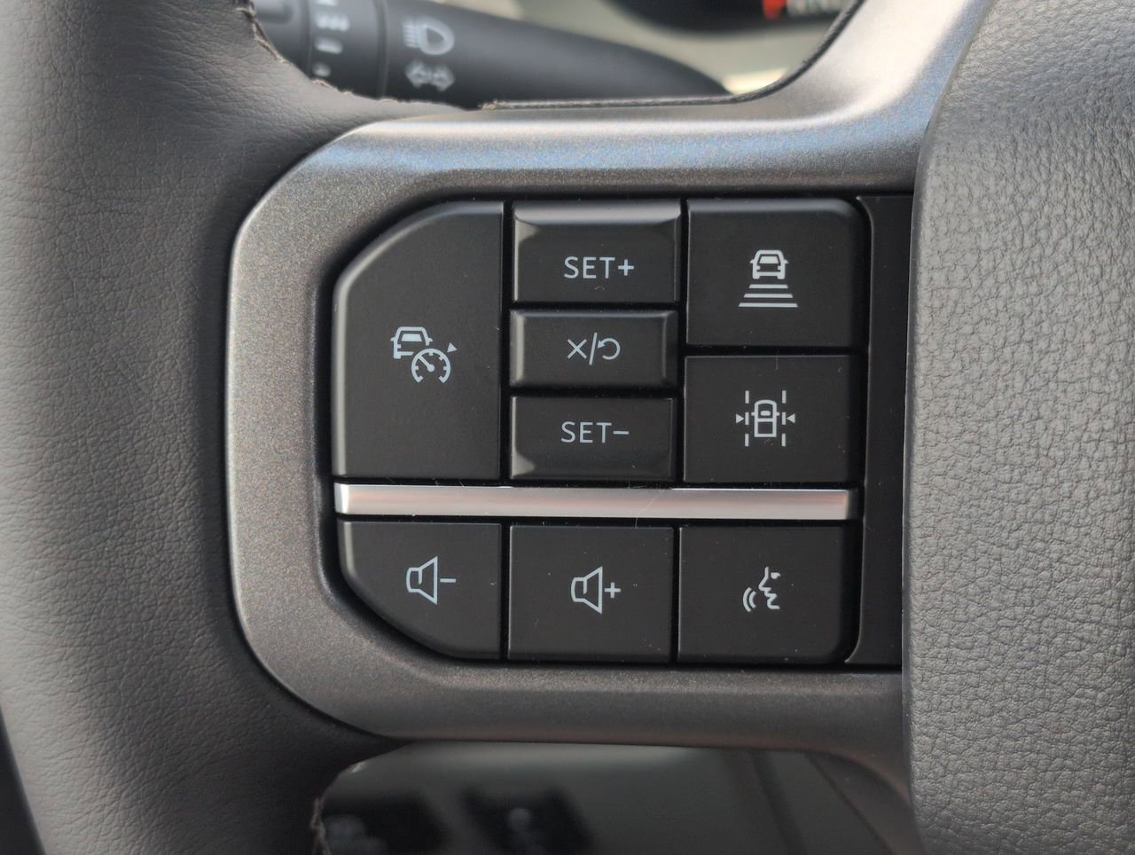 New 2025 Ford F150 XLT w/ Equipment Group 303A High image 25