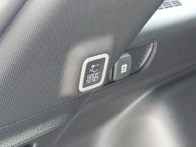 New 2026 Jeep Grand Cherokee Limited w/ Limited Altitude Package AWD/4WD image 9