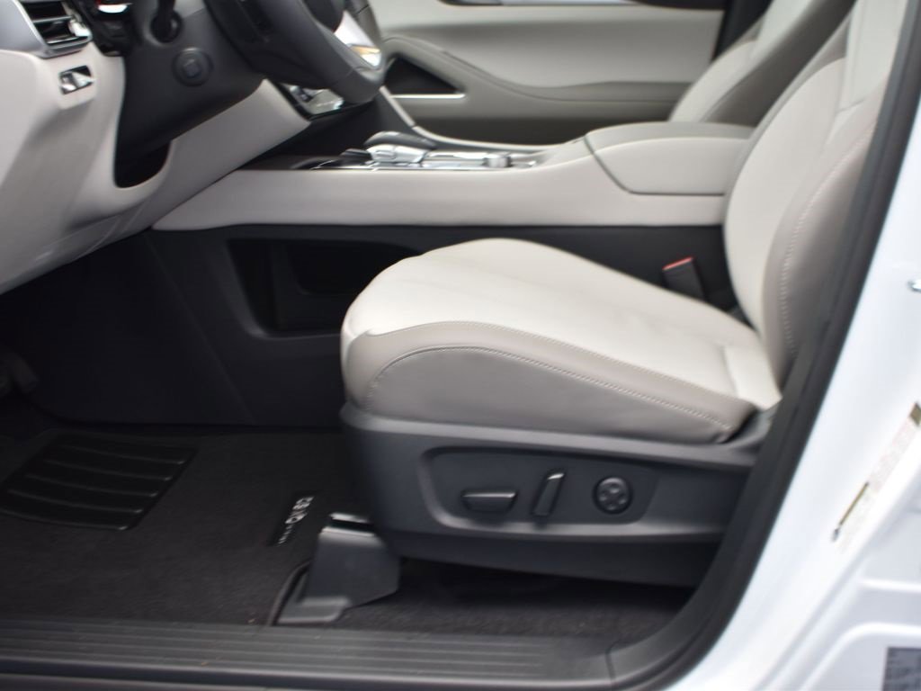 New 2026 INFINITI QX60 Luxe w/ Cargo Package image 12