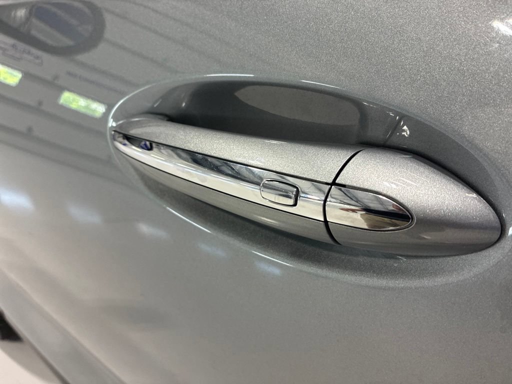Used 2024 Buick Encore GX Sport Touring FWD image 12