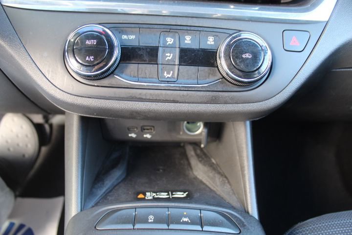 Used 2025 Buick Envista Preferred w/ Convenience II Package FWD image 23