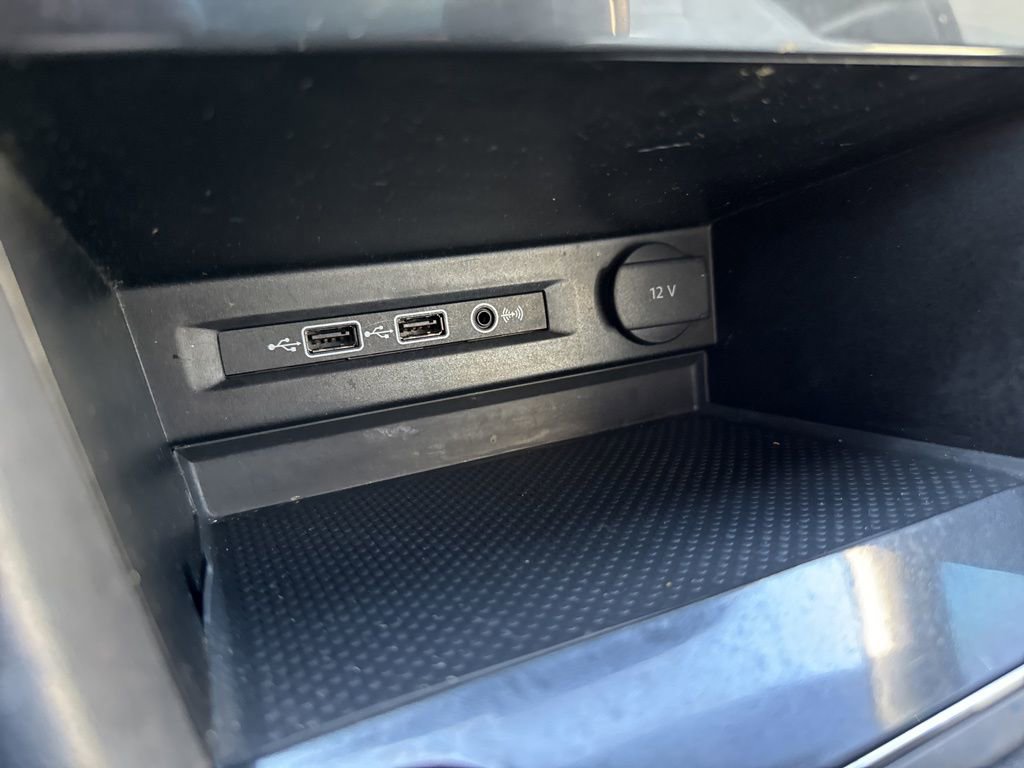 Used 2018 Volkswagen Tiguan SEL image 32