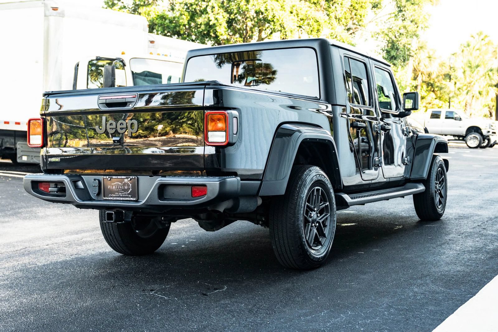 Used 2023 Jeep Gladiator Sport AWD/4WD image 37