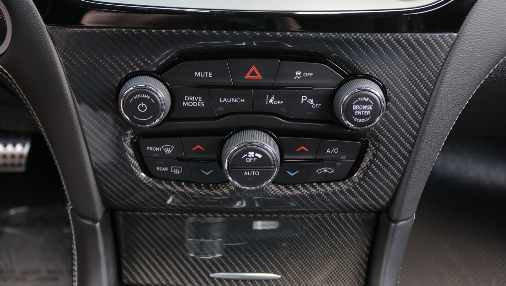 Used 2023 Chrysler 300 C RWD image 25