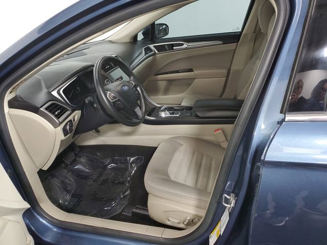 Used 2019 Ford Fusion SE FWD image 9