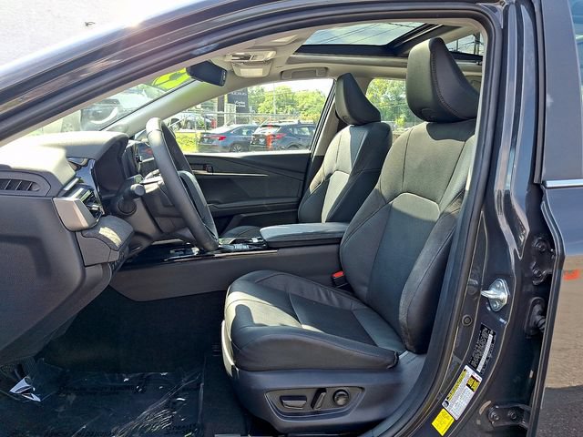 Used 2025 Toyota Camry XLE w/ Premium Plus Package AWD/4WD image 14