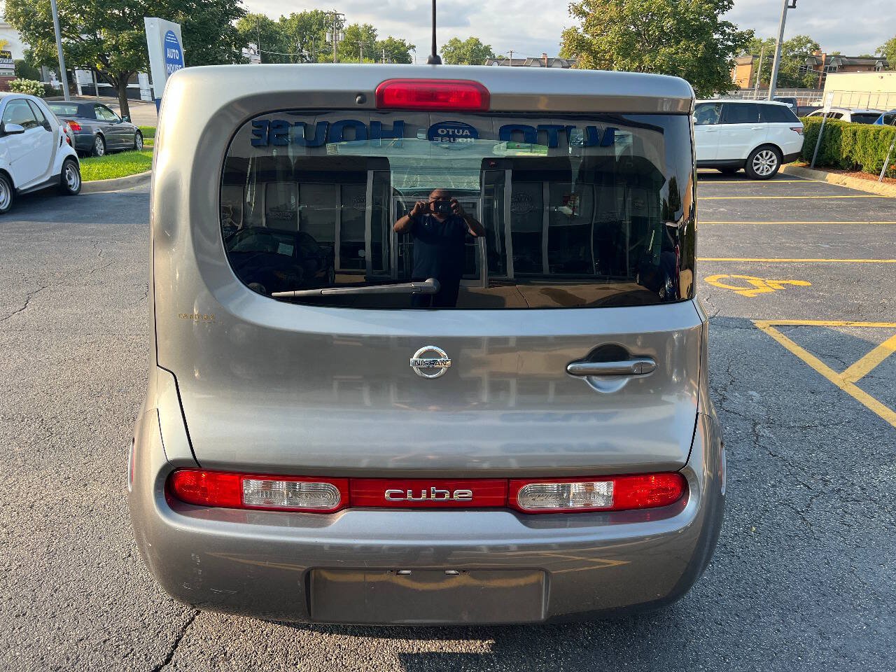 Used 2012 Nissan Cube 1.8 S w/ Interior Designer Pkg FWD image 15