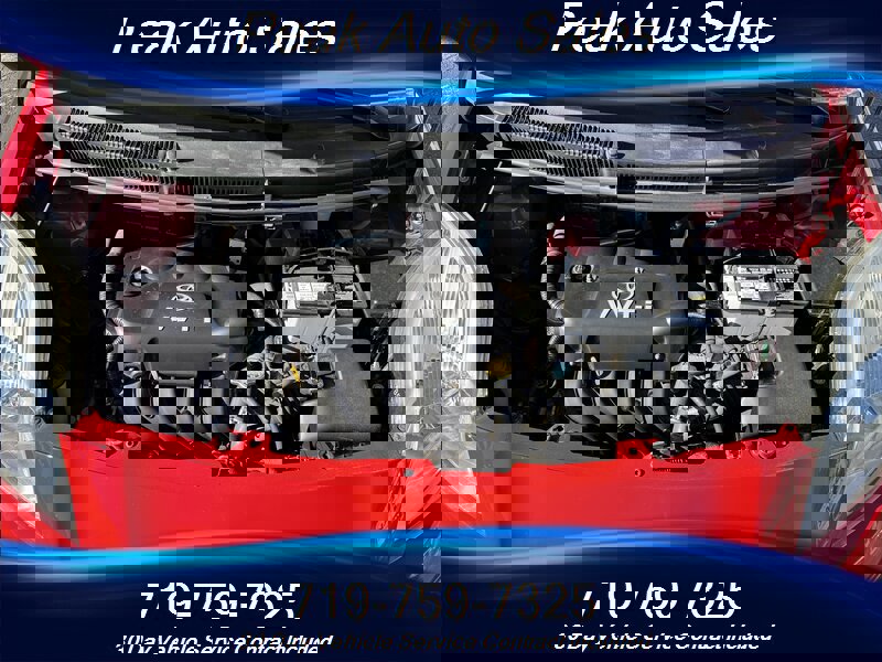 Used 2010 Toyota Yaris 4-Door Hatchback image 10