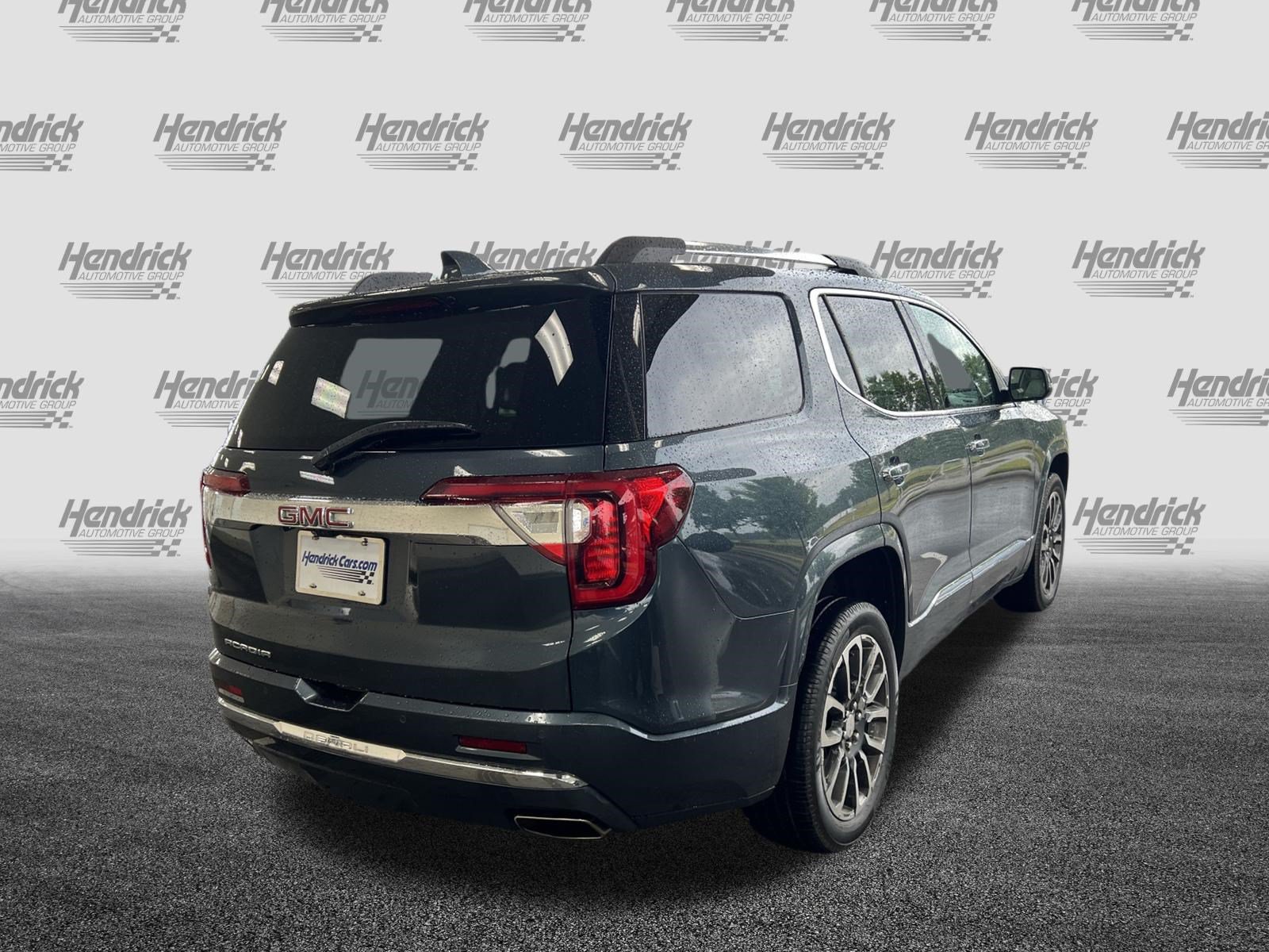 Used 2020 GMC Acadia Denali w/ Technology Package FWD image 11