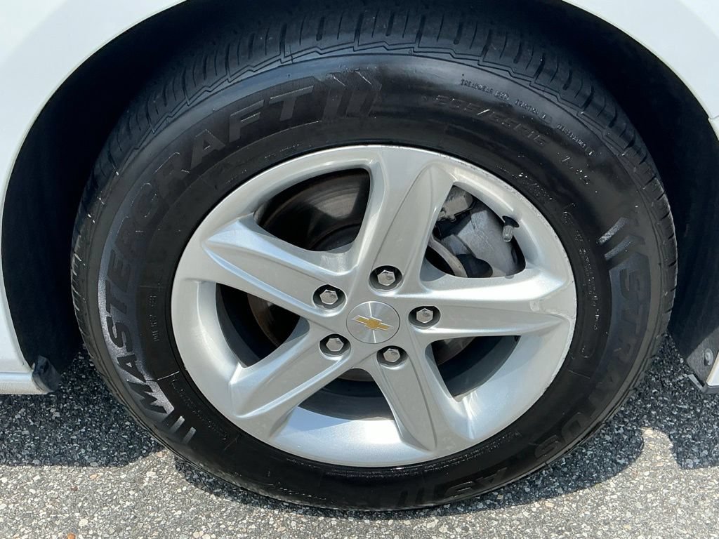 Used 2024 Chevrolet Malibu LT FWD image 16
