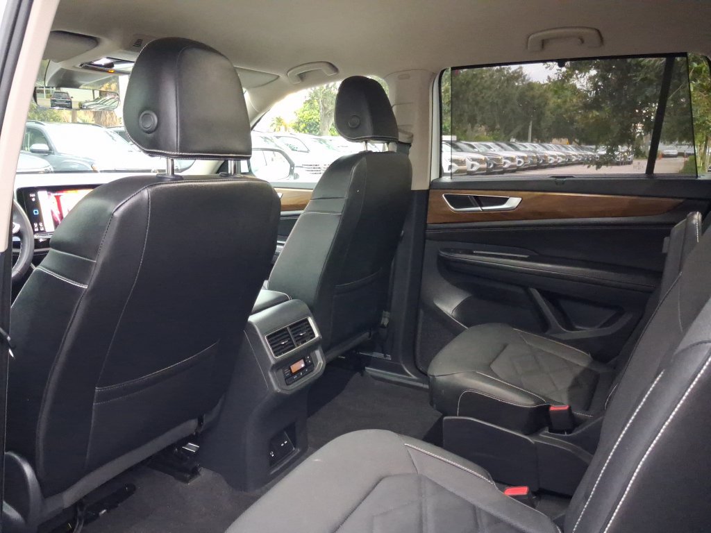 Certified 2024 Volkswagen Atlas SE FWD image 16