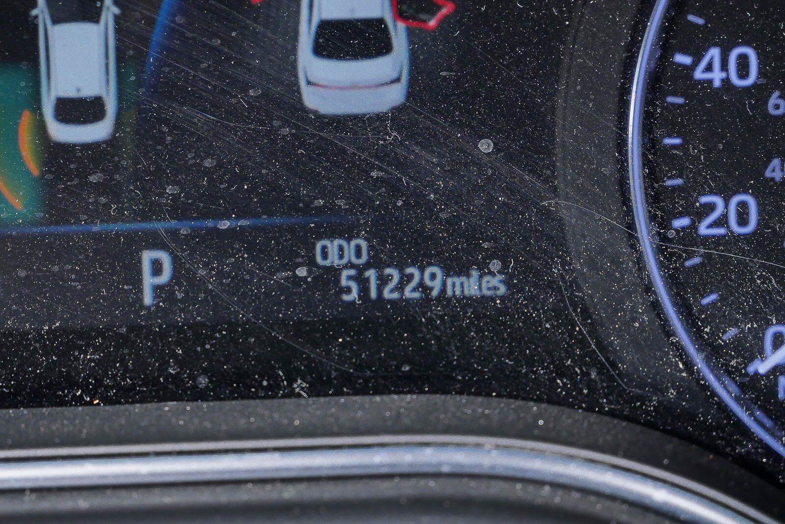 Used 2021 Toyota Avalon XSE FWD image 13