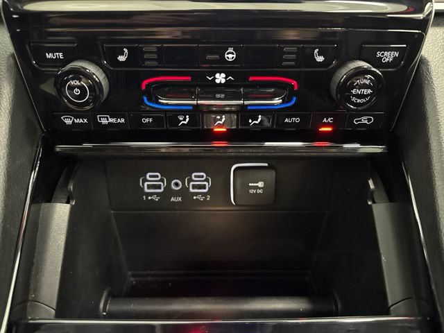 Used 2023 Jeep Grand Cherokee Limited w/ Black Appearance Package AWD/4WD image 45