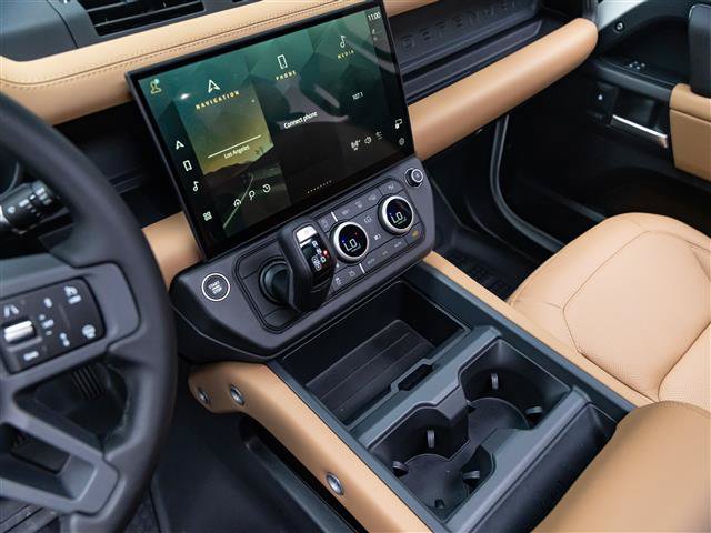 New 2026 Land Rover Defender 110 X-Dynamic SE AWD/4WD image 27